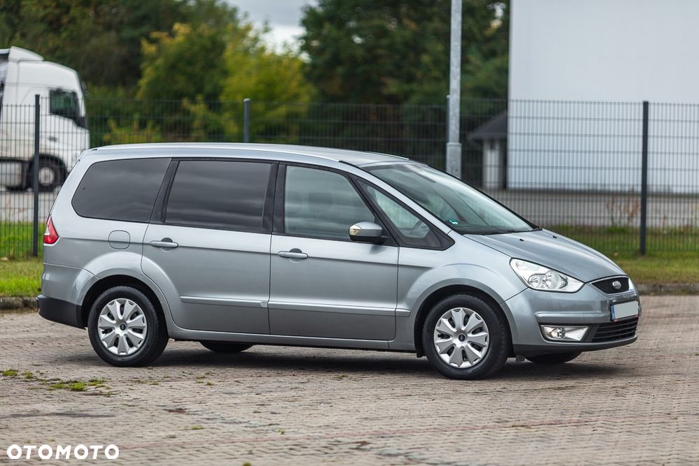 Ford Galaxy 2.0 TDCi DPF Ghia - 9