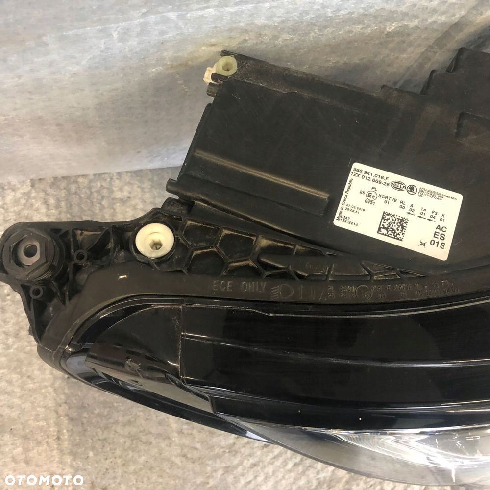 Skoda Kodiaq Lampa Reflektor prawy prawa full led nr.00 - 2