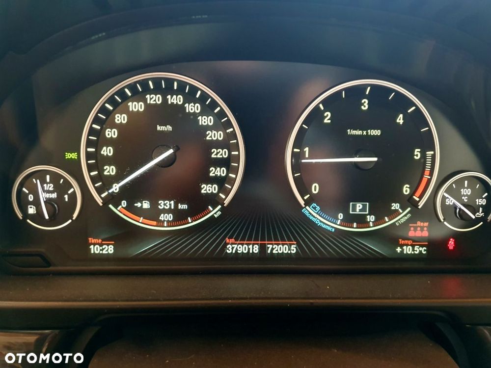 BMW Seria 5 530d Sport-Aut Luxury Line - 3