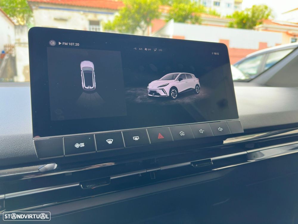 MG MG4 64 kWh Luxury - 15