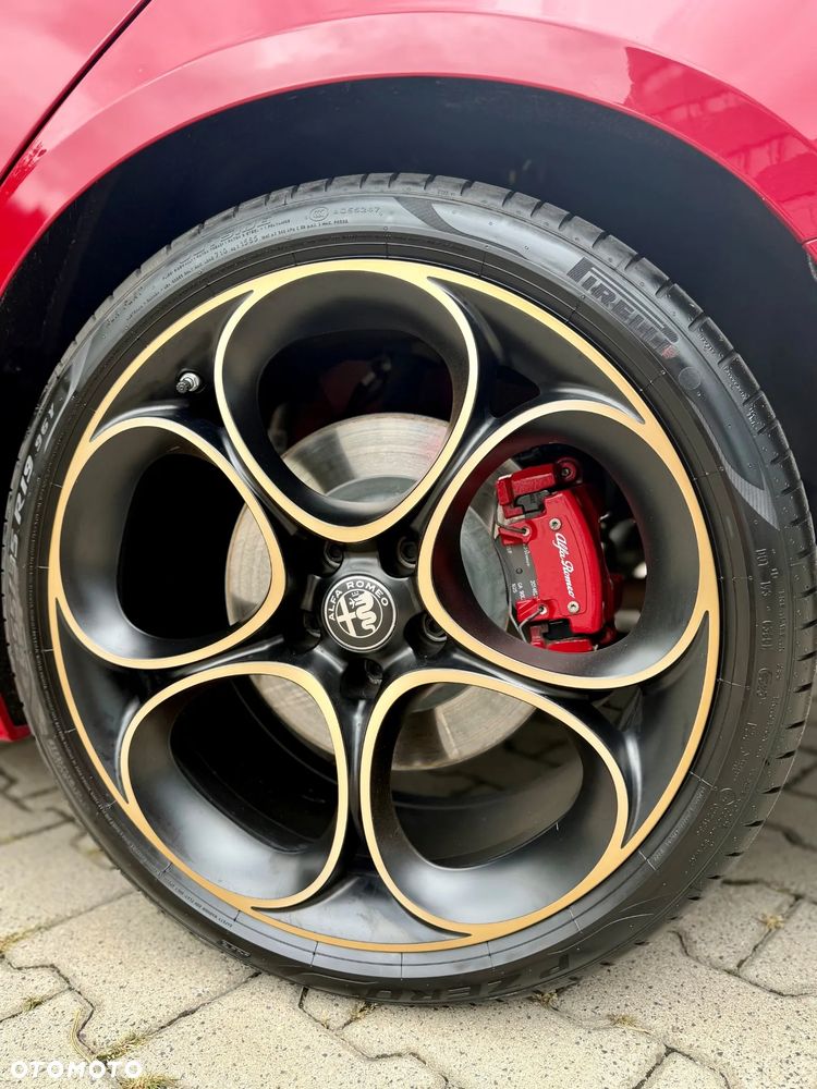 Alfa Romeo Giulia 2.0 Turbo Veloce Q4 - 12