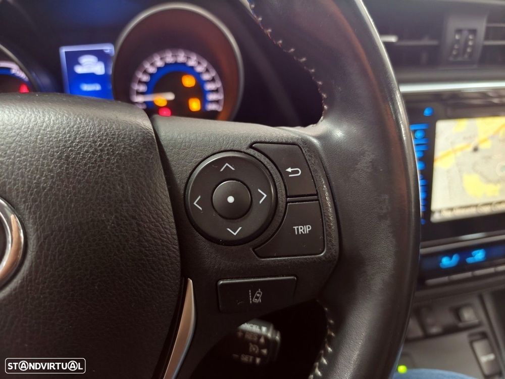 Toyota Auris Touring Sports 1.8 HSD Exclusive+Navi - 21