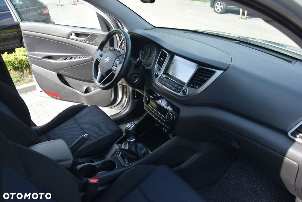 Hyundai Tucson 1.7 CRDI BlueDrive Classic 2WD - 34