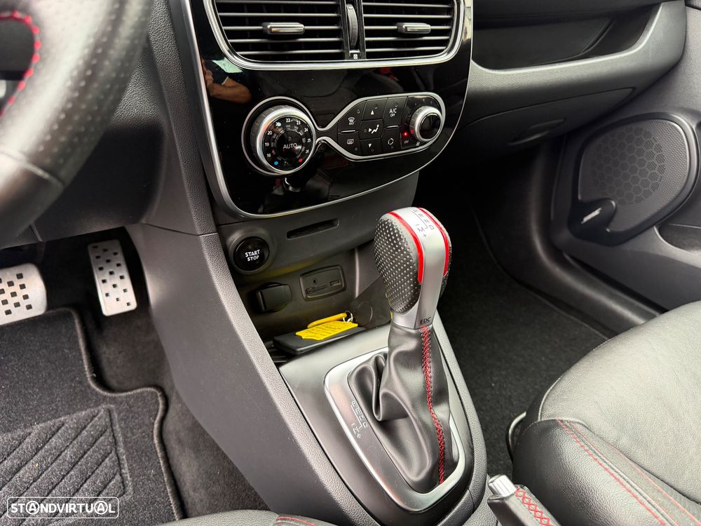 Renault Clio TCe 220 EDC R.S. Trophy - 34