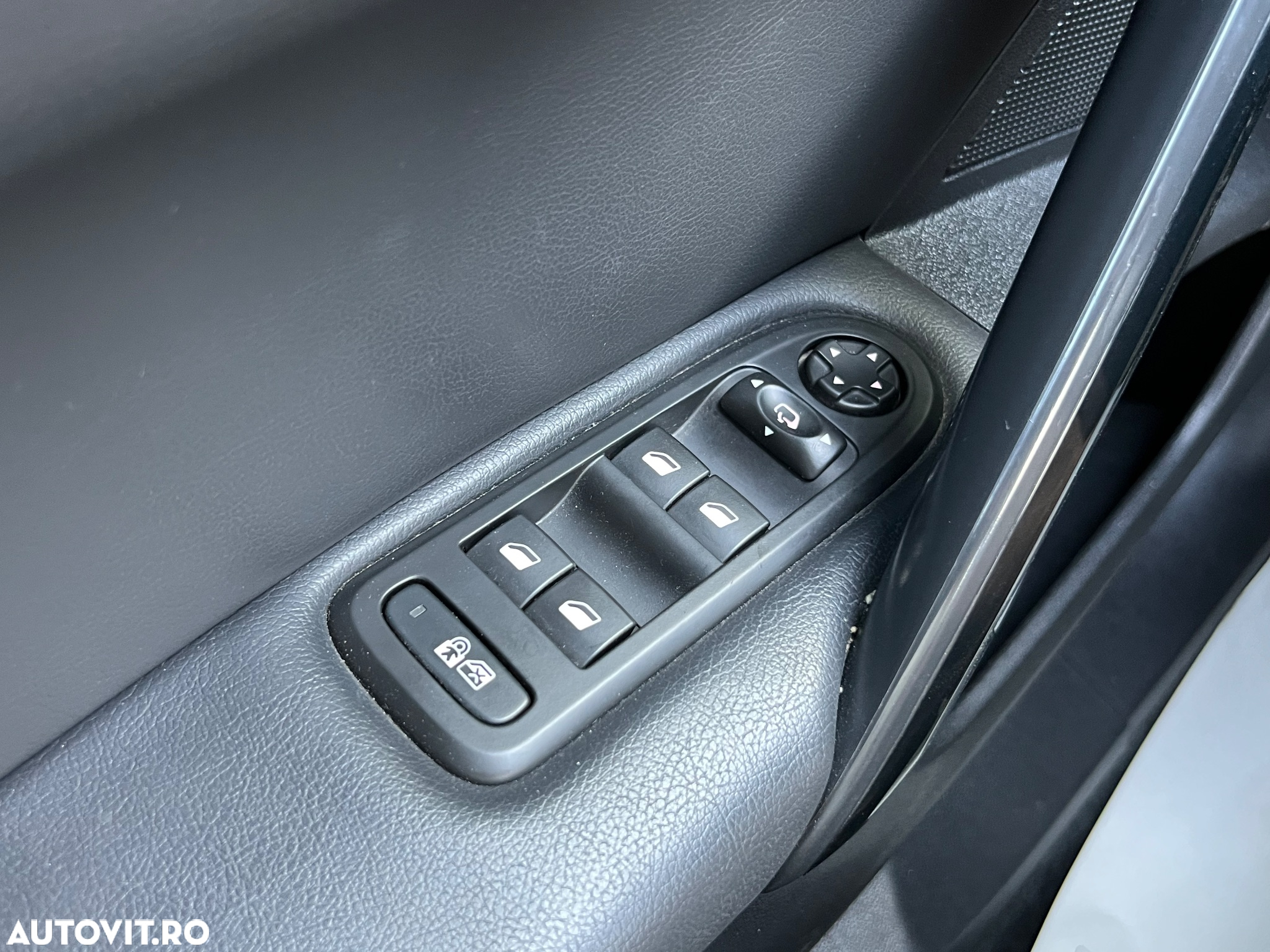 Peugeot 508 BlueHDi 180 EAT6 Stop&Start Allure - 25