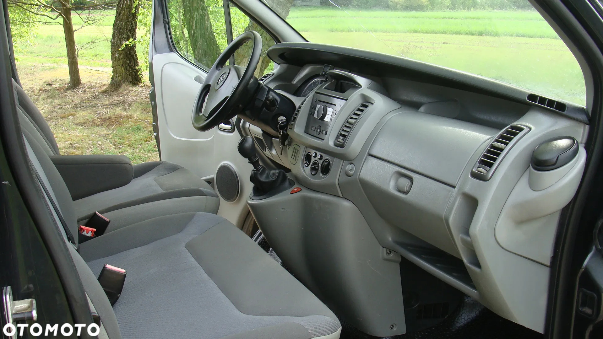 Opel VIVARO 2.5 150KM * LONG * KLIMA * ZADBANY ! POLECAM ! - 12