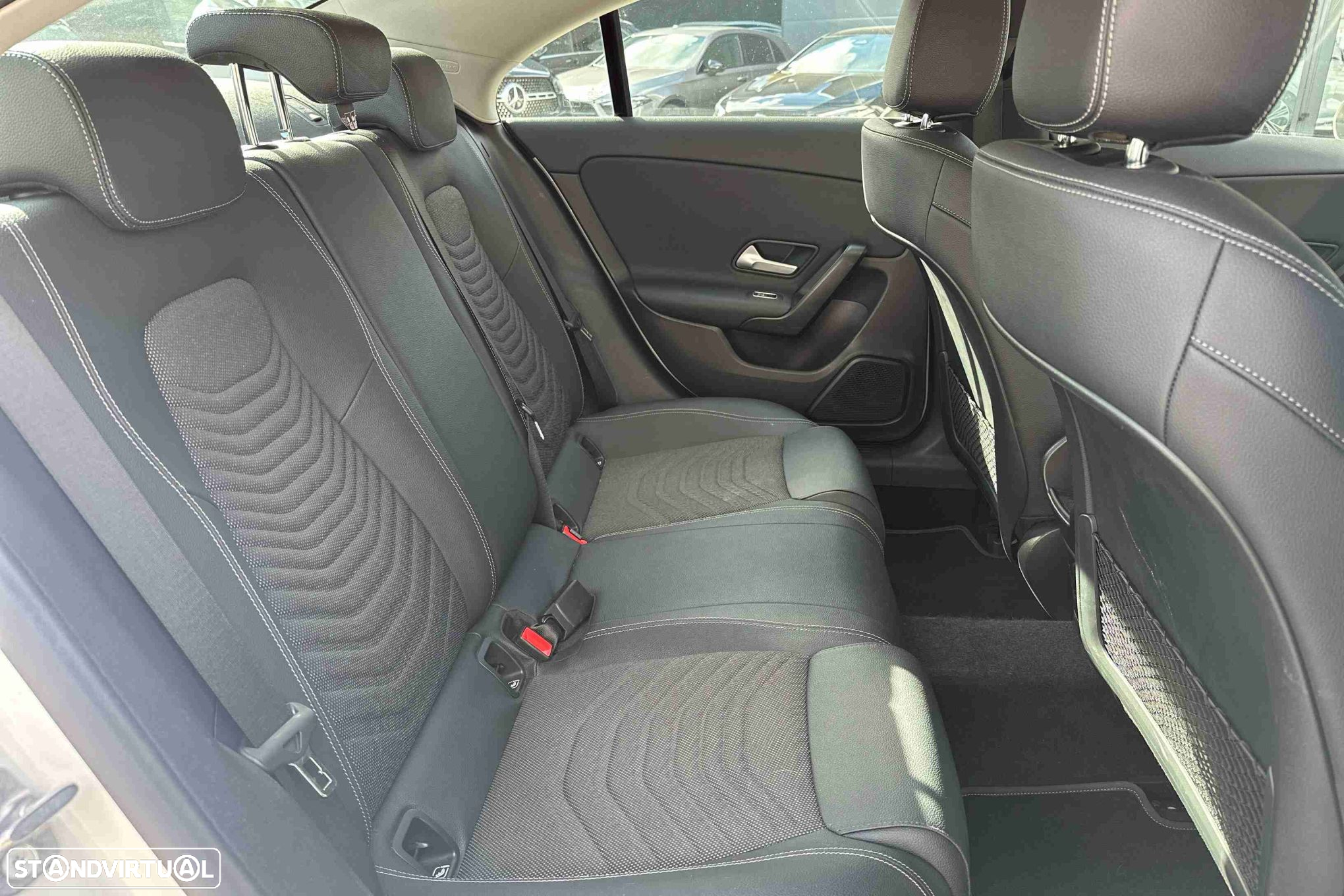 Mercedes-Benz CLA 180 d - 10