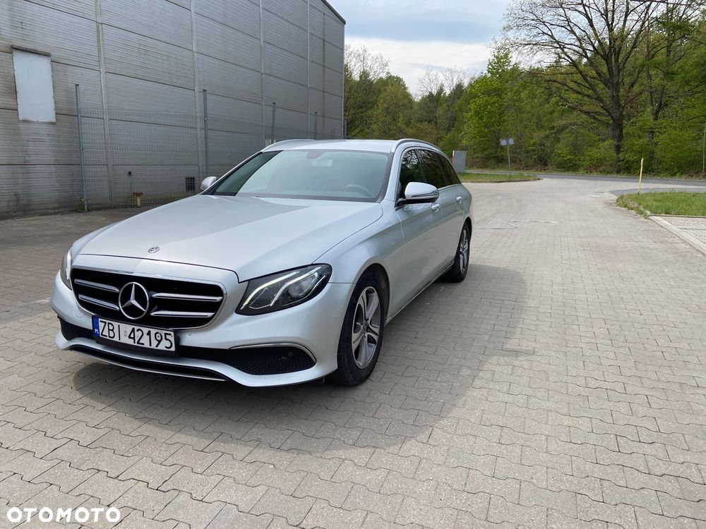 Mercedes-Benz Klasa E 220 d 9G-TRONIC Exclusive - 2