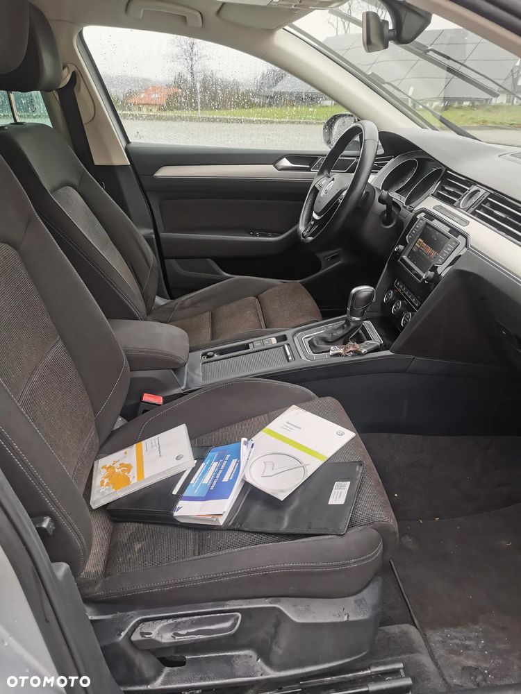 Volkswagen Passat 2.0 TDI (BlueMotion Technology) DSG Comfortline - 36