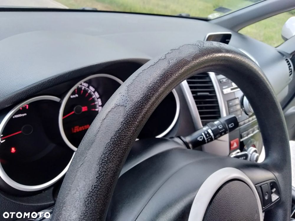 Kia Venga 1.4 L - 16