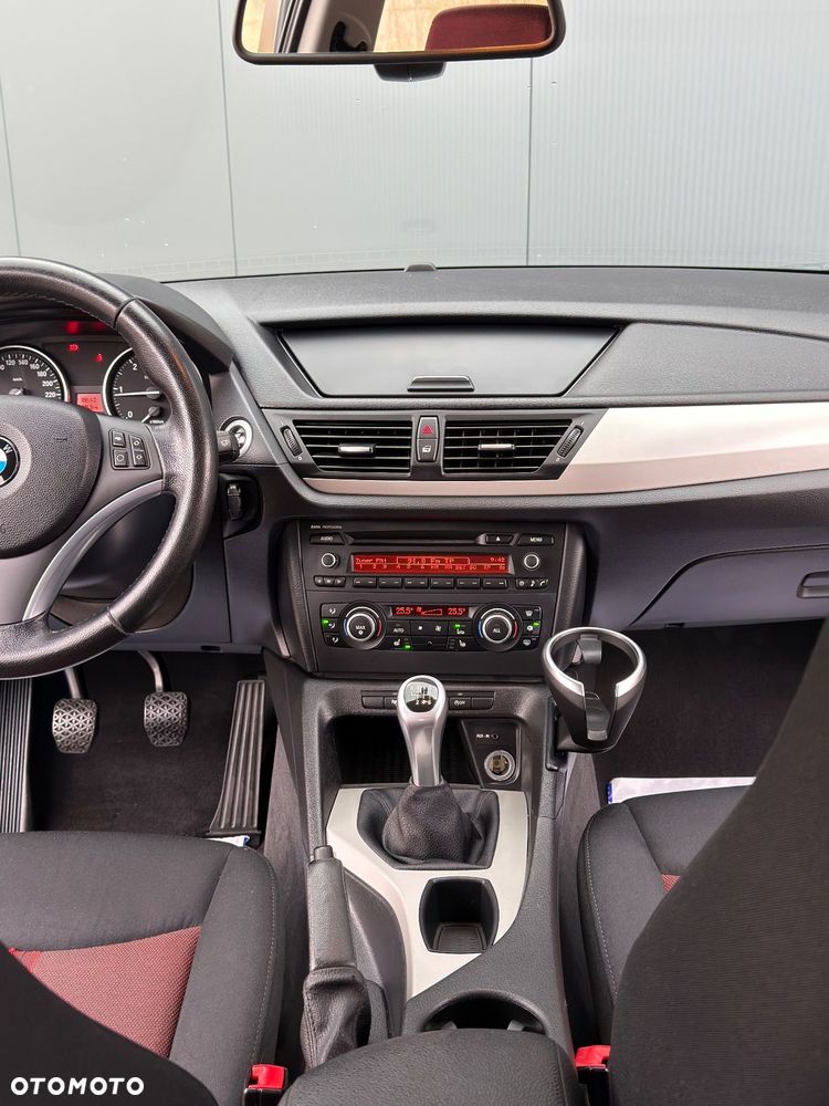 BMW X1 xDrive18d Sport Line - 7