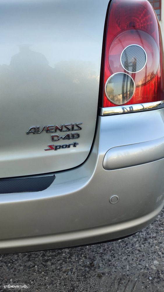 Toyota Avensis SW 2.0 D-4D Sol - 8