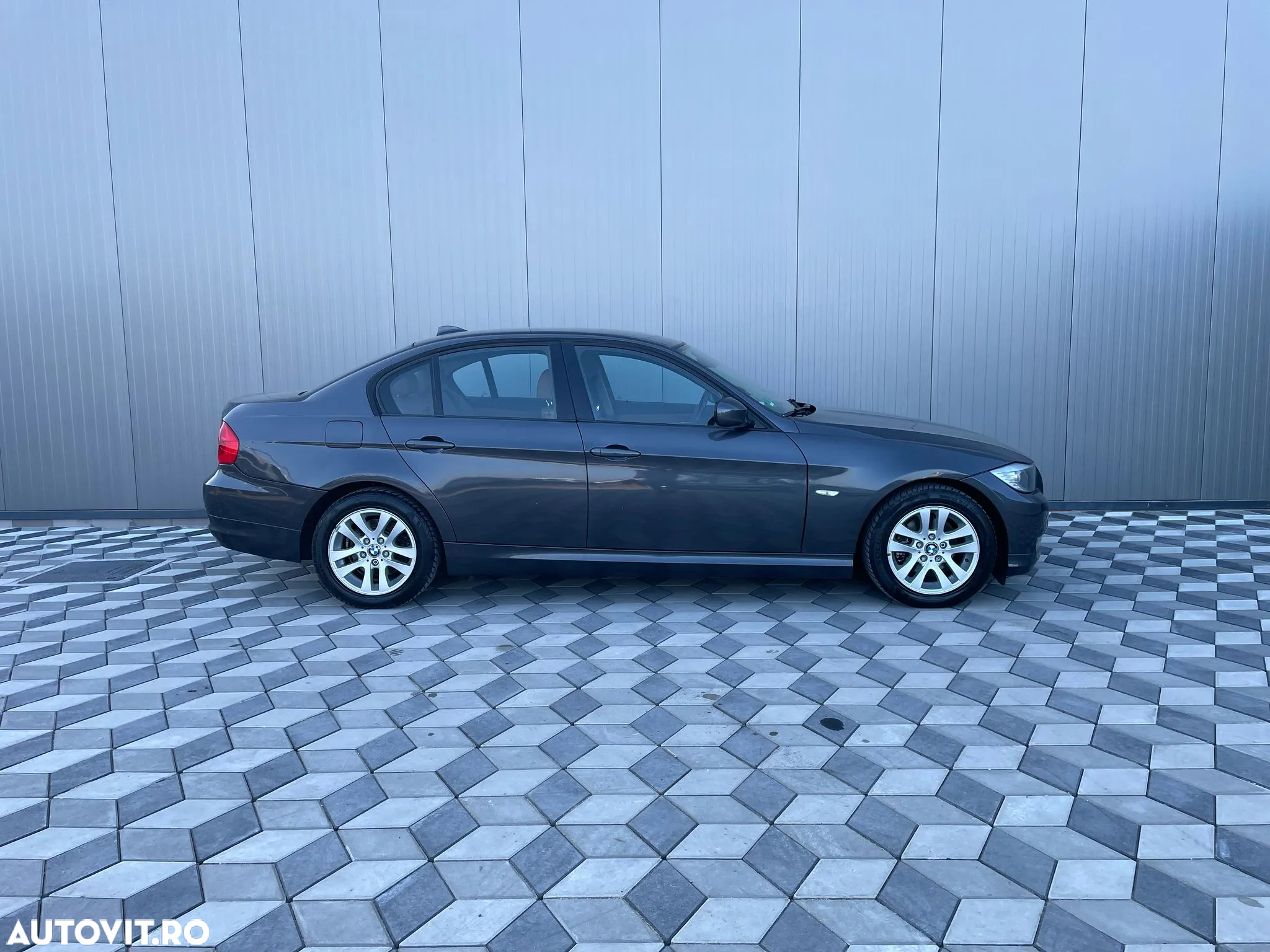 BMW Seria 3 318d DPF Edition Exclusive - 21