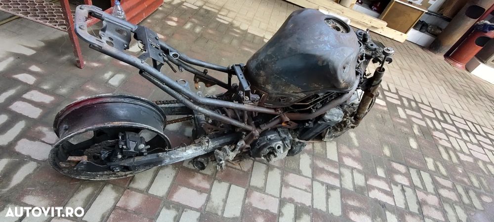 Kawasaki Z900, fabricate 2022/2024 cu daune de Incendiu - 3