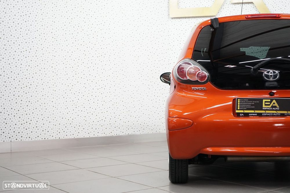 Toyota Aygo 1.0 Orange Edition - 32