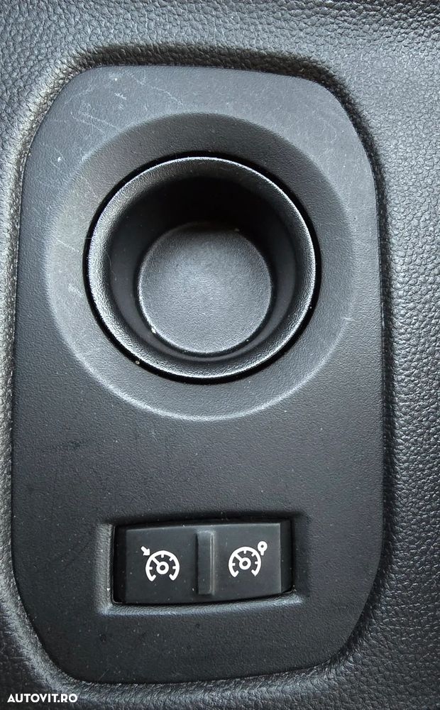 Dacia Duster 1.6 SCe 4WD Prestige jante 16" - 35