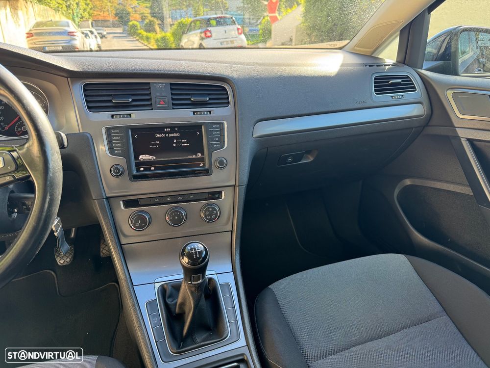 VW Golf 1.6 TDI Trendline - 11