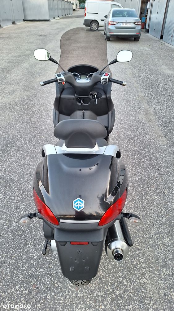 Piaggio MP-3 - 10