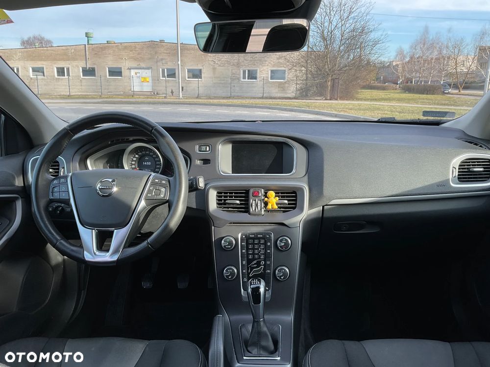 Volvo V40 D2 Drive-E SCR Momentum - 10
