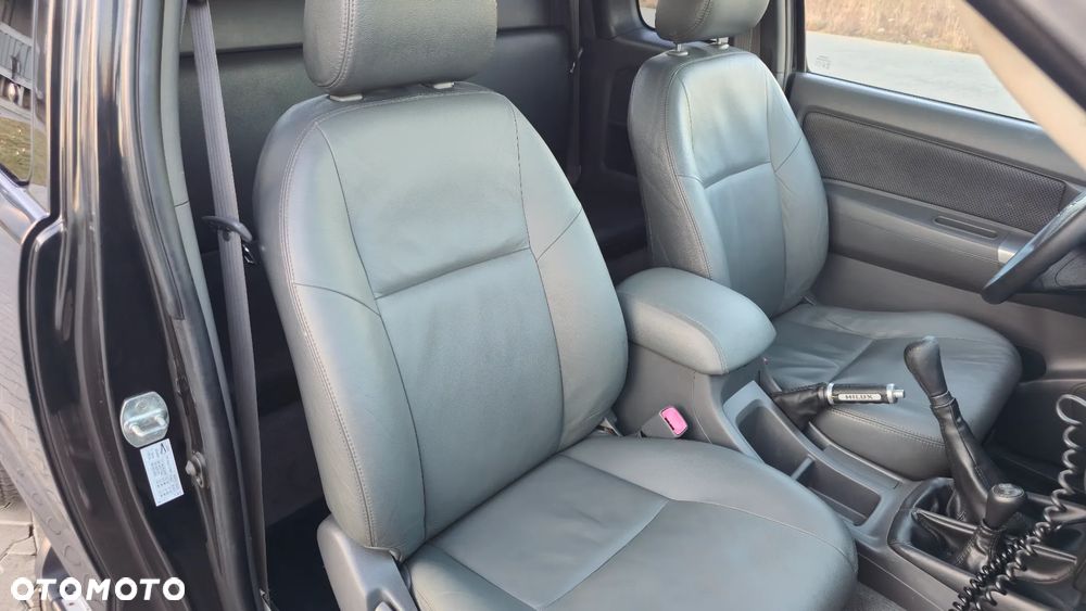 Toyota Hilux 2.5 D-4D SR - 7