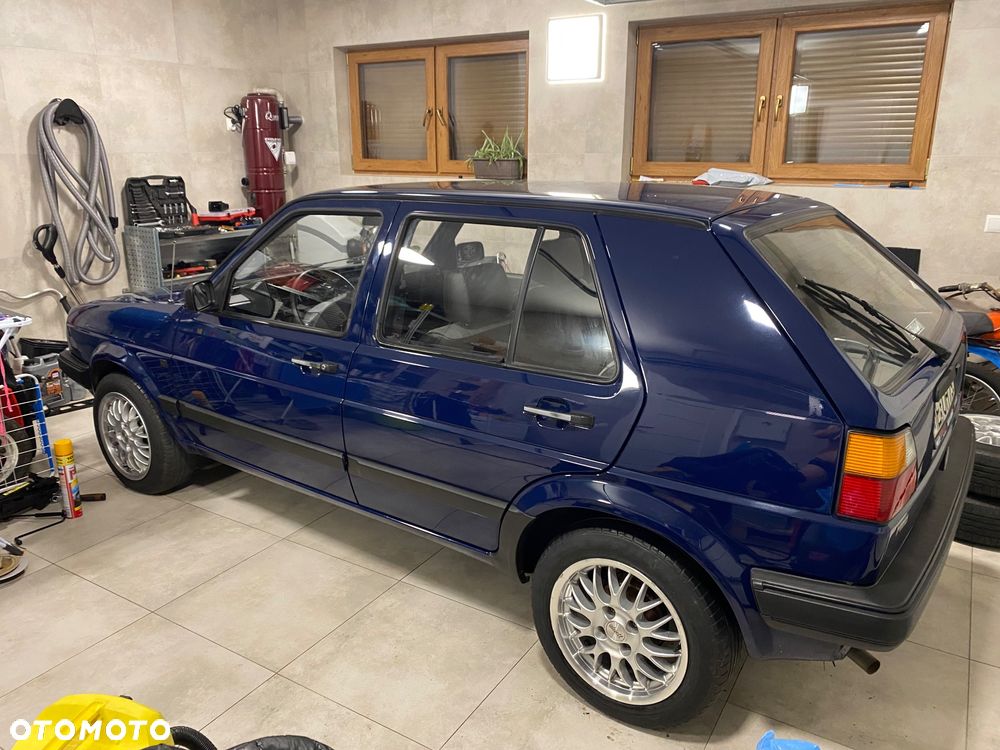 Volkswagen Golf - 12