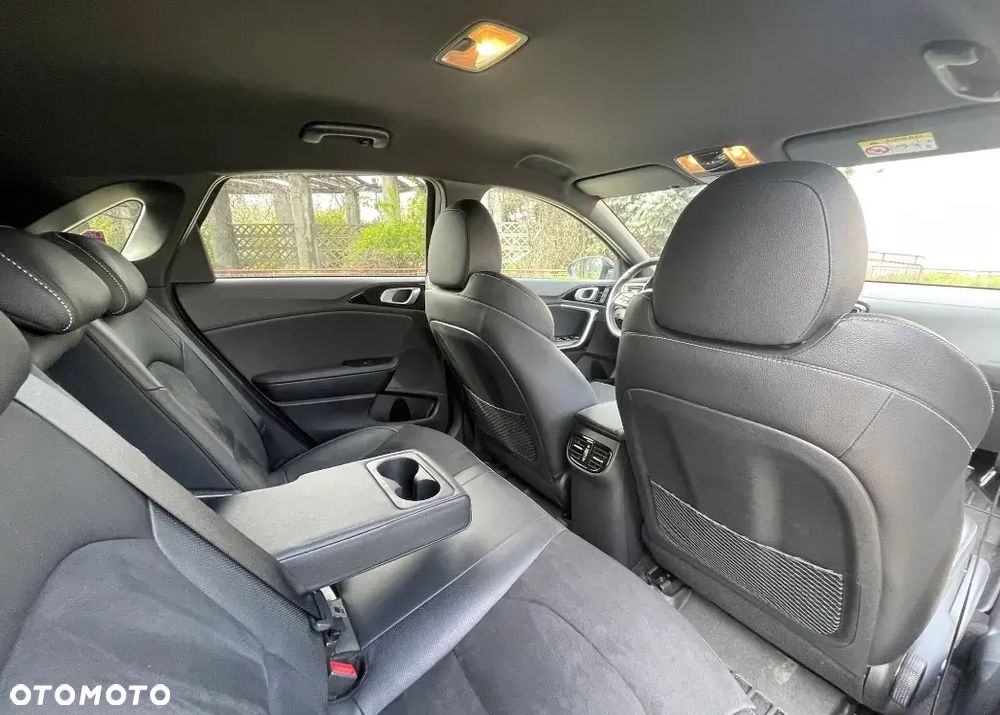 Kia Ceed 1.6 CRDi mHEV GT-Line DCT - 6