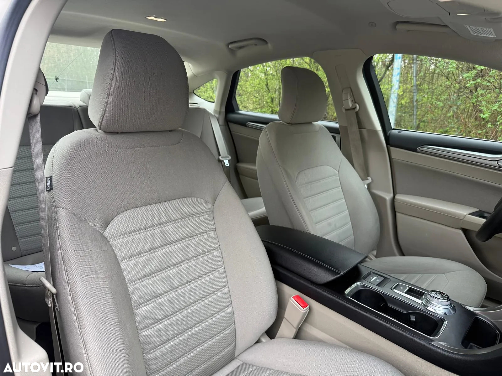 Ford Mondeo 2.0 HEV Trend - 11