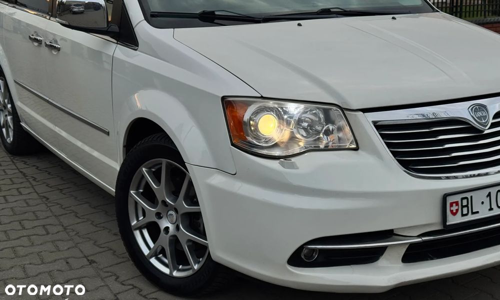 Lancia Voyager 2.8 Multijet 16v Platinum - 12