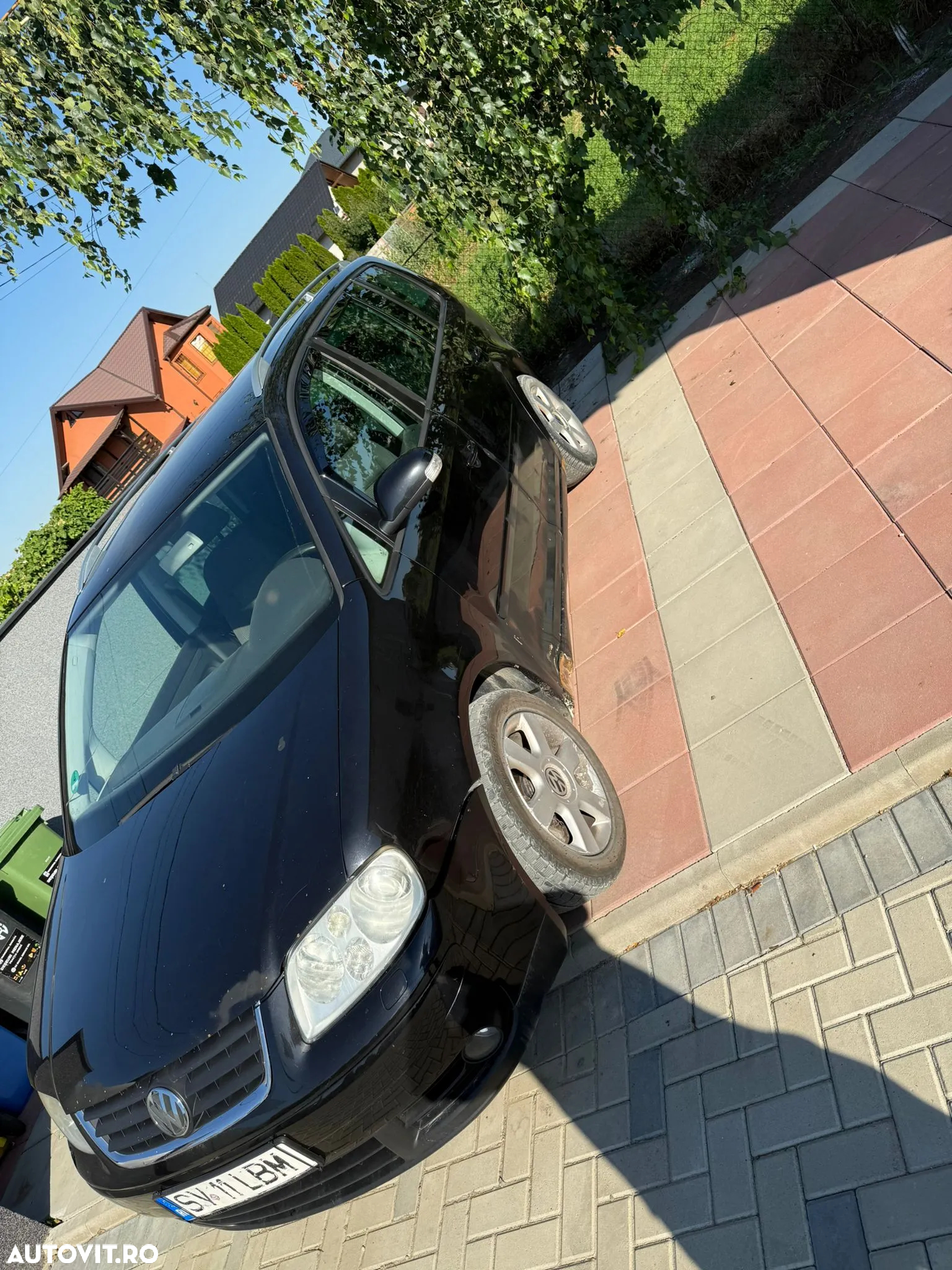 Volkswagen Touran - 3