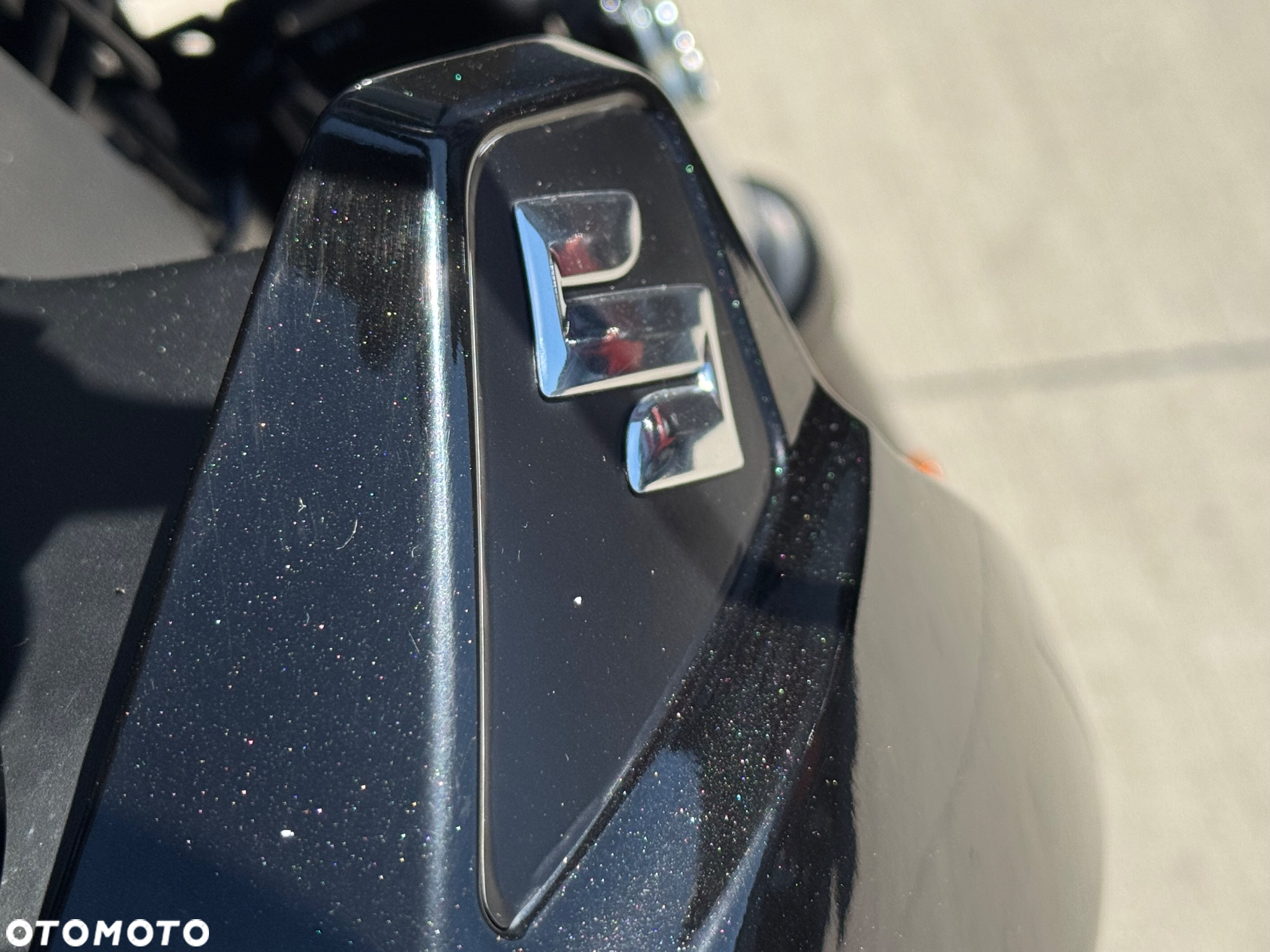 Suzuki GSX - 16