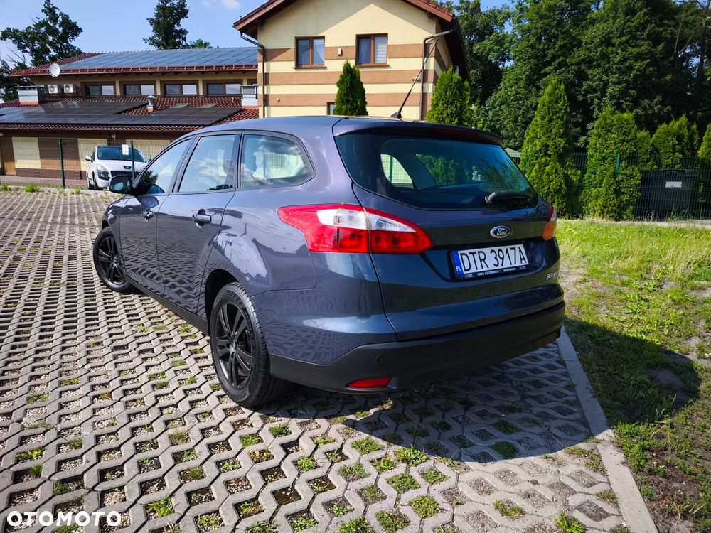 Ford Focus 1.6 TDCi DPF Titanium - 6
