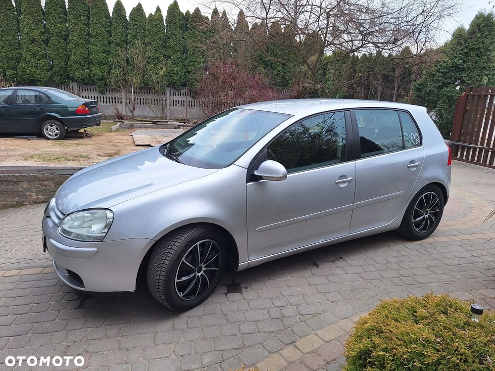 Volkswagen Golf 1.6 FSI United - 8