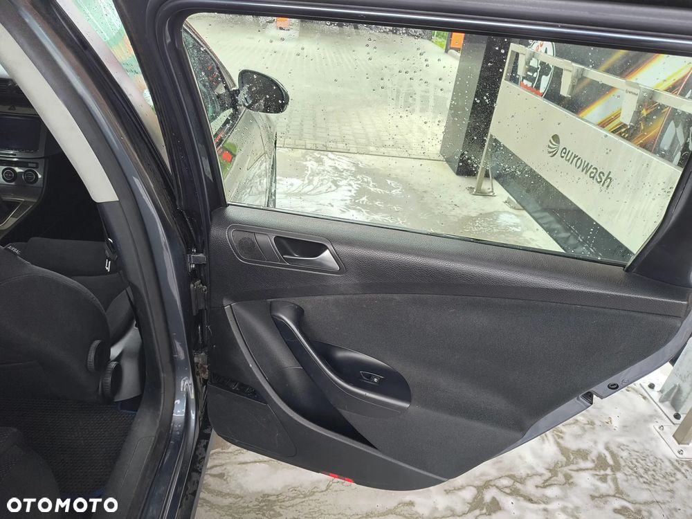 Volkswagen Passat 1.9 TDI Comfortline - 21
