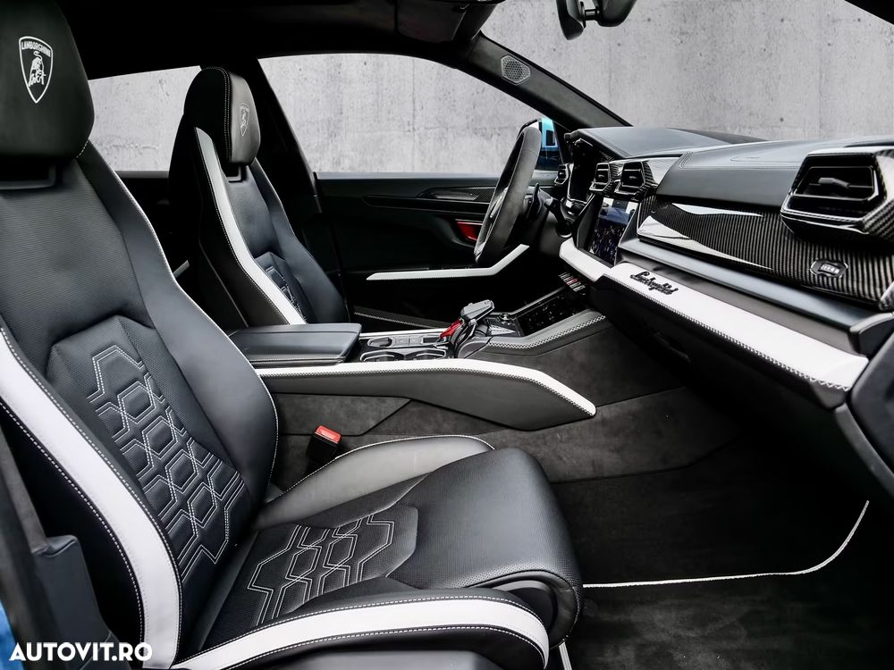 Lamborghini URUS - 9