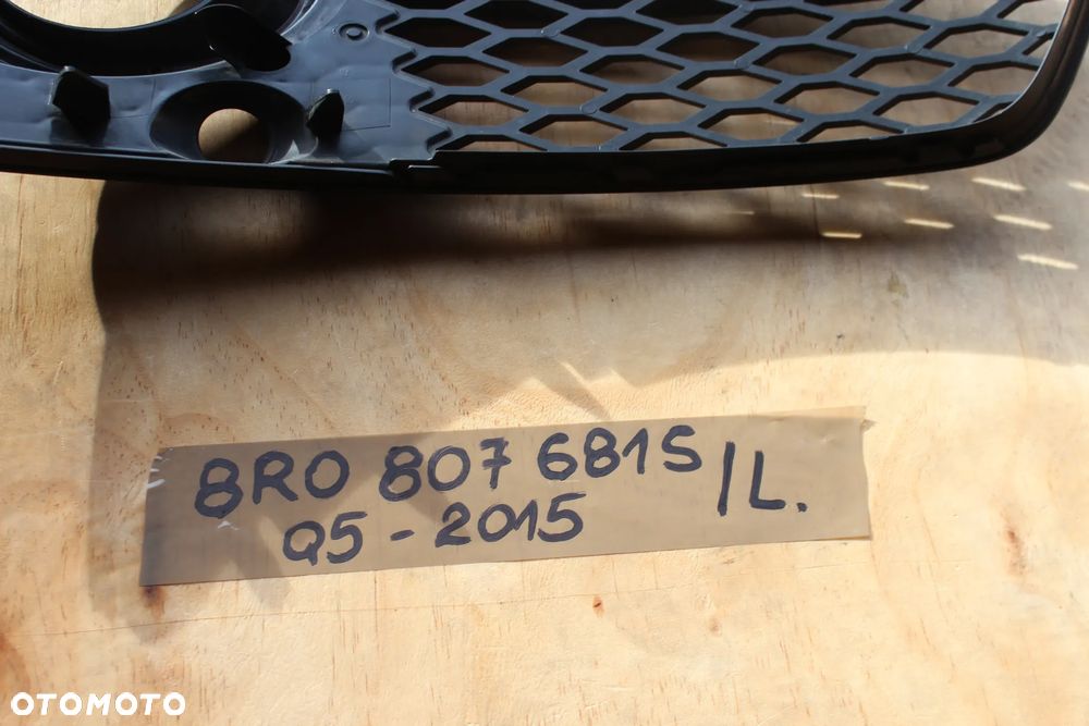 KRATKA ZDERZAKA LEWA AUDI Q5 8R0 LIFT S LINE 8R0807681S 2014 - 12