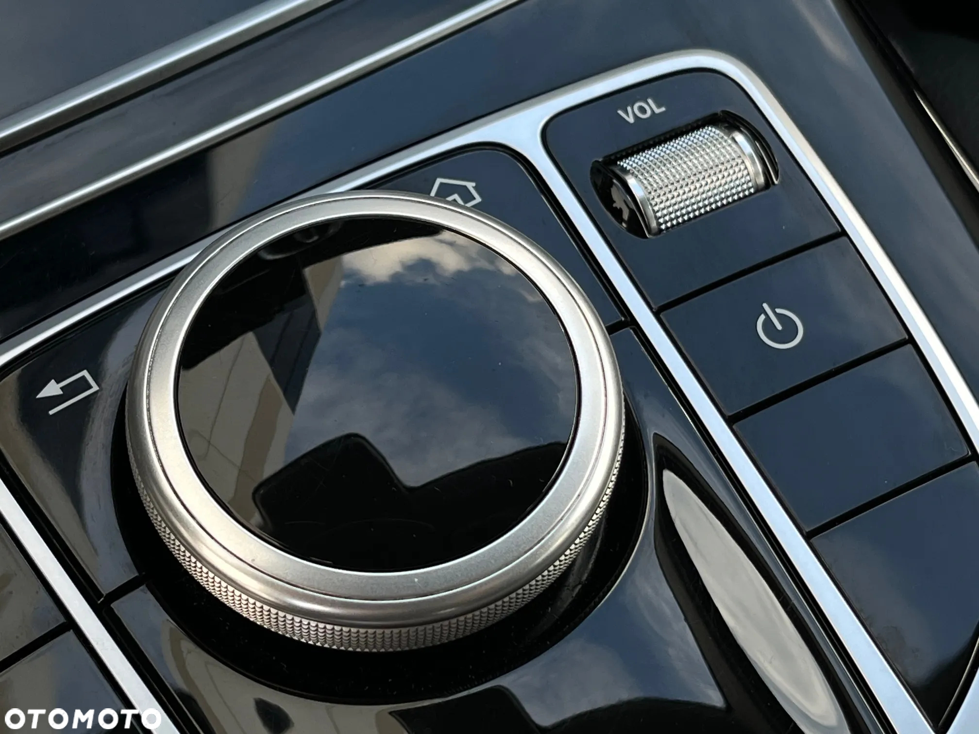 Mercedes-Benz Klasa C 300 de 9G-TRONIC - 29