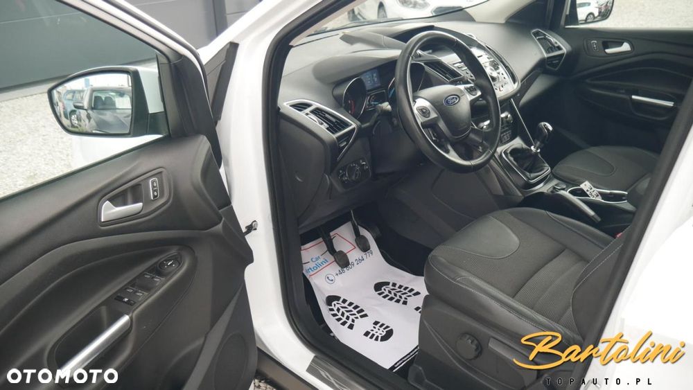 Ford Kuga - 16