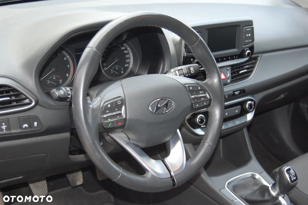 Hyundai i30 1.4 Passion Plus - 19