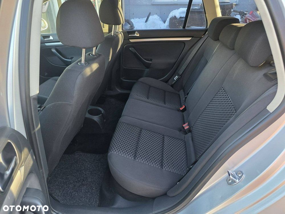 Volkswagen Golf 1.6 TDI DPF Comfortline - 22