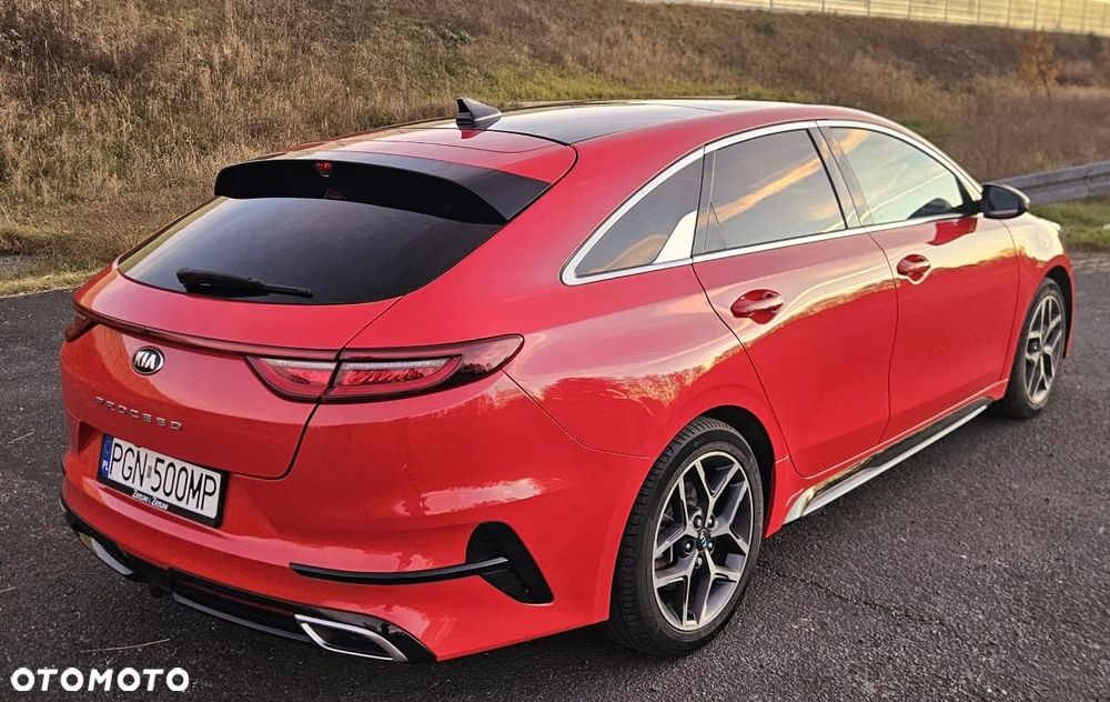 Kia ProCeed 1.4 T-GDI DCT7 OPF GT LINE - 11