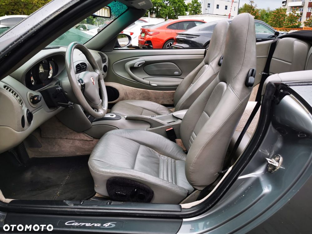 Porsche 911 Carrera 4 S Tiptronic - 29