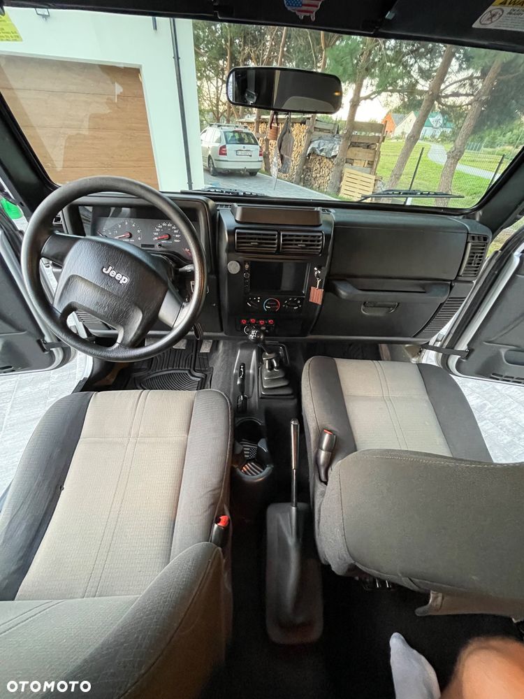 Jeep Wrangler - 27