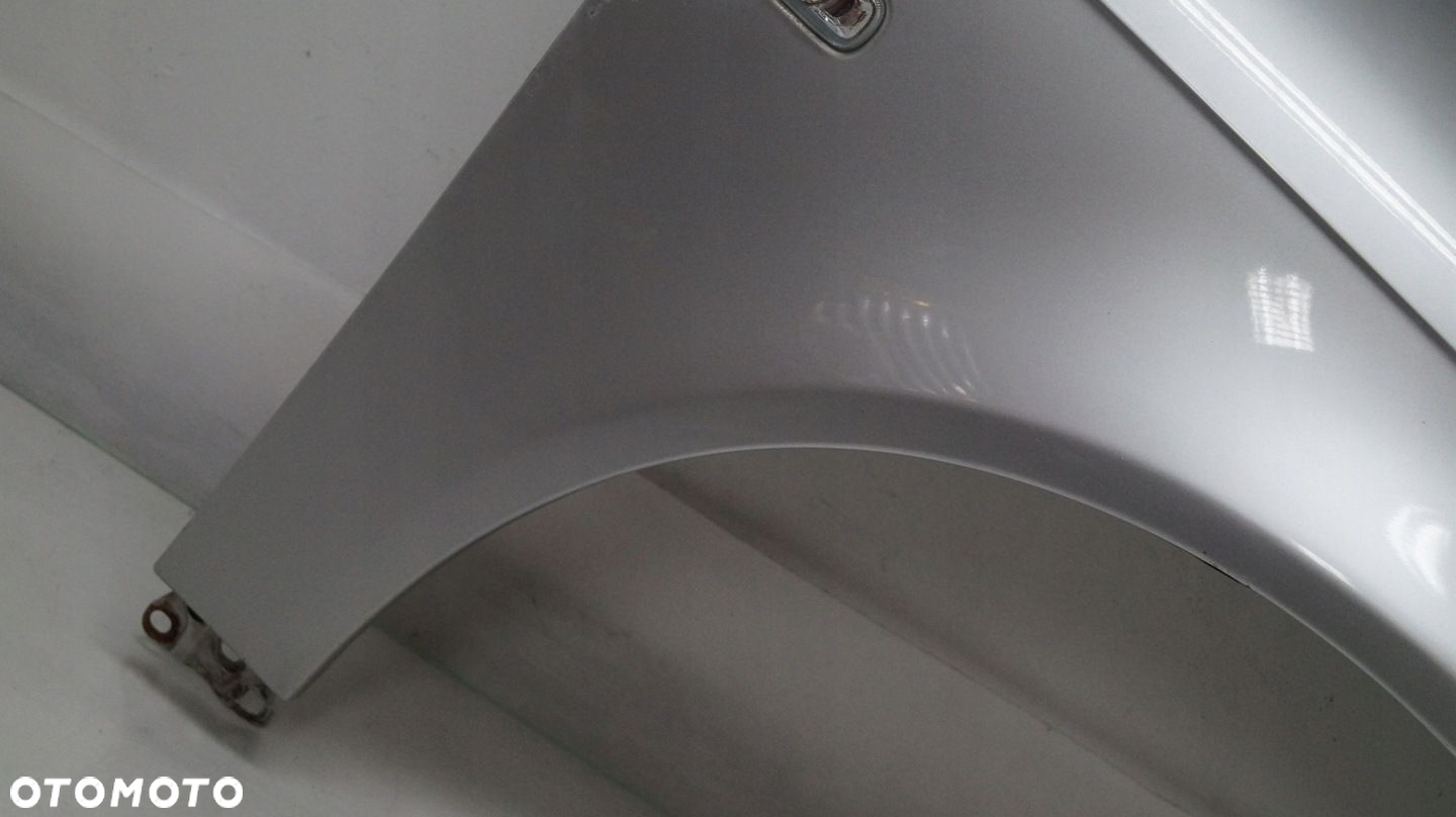BŁOTNIK PRZEDNI PRAWY AUDI A4 B7 2005 - 6