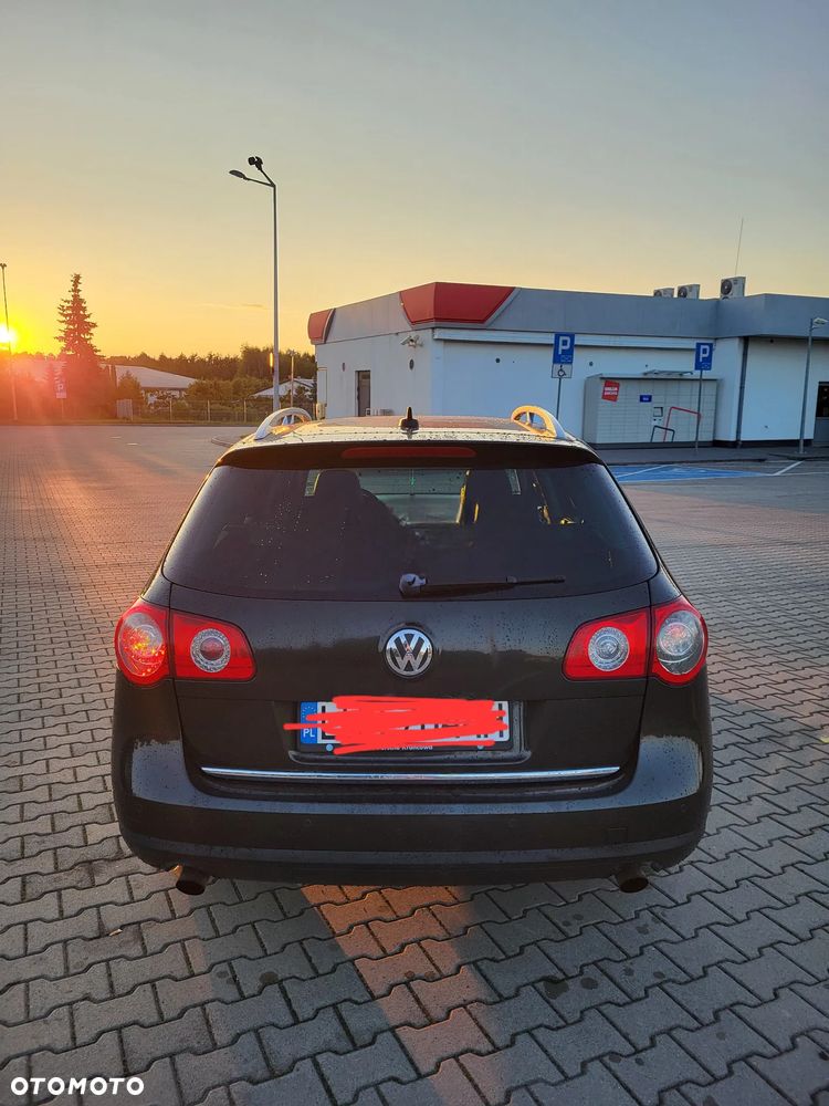 Volkswagen Passat 3.2 V6 FSI 4Motion DSG Highline - 8