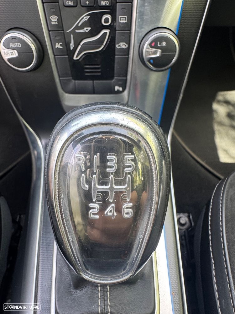 Volvo V40 1.6 D2 R-Design Momentum - 14