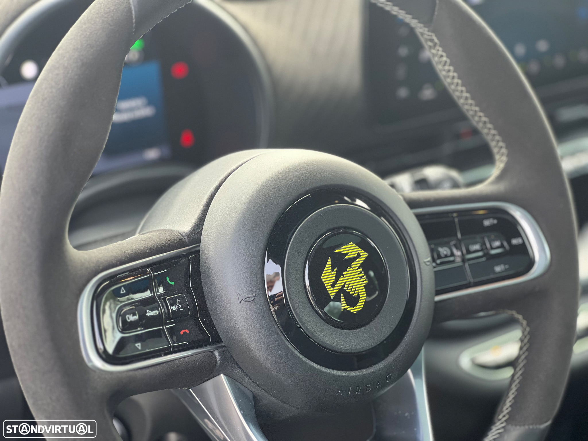 Abarth 500e Scorpionissima - 8