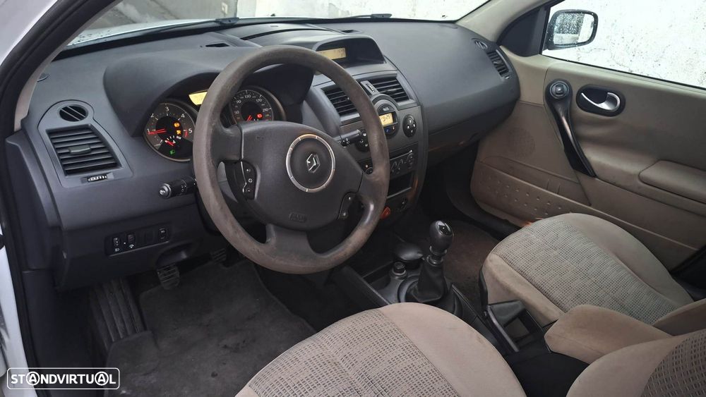 Renault Mégane Break 1.5 dCi Confort - 11