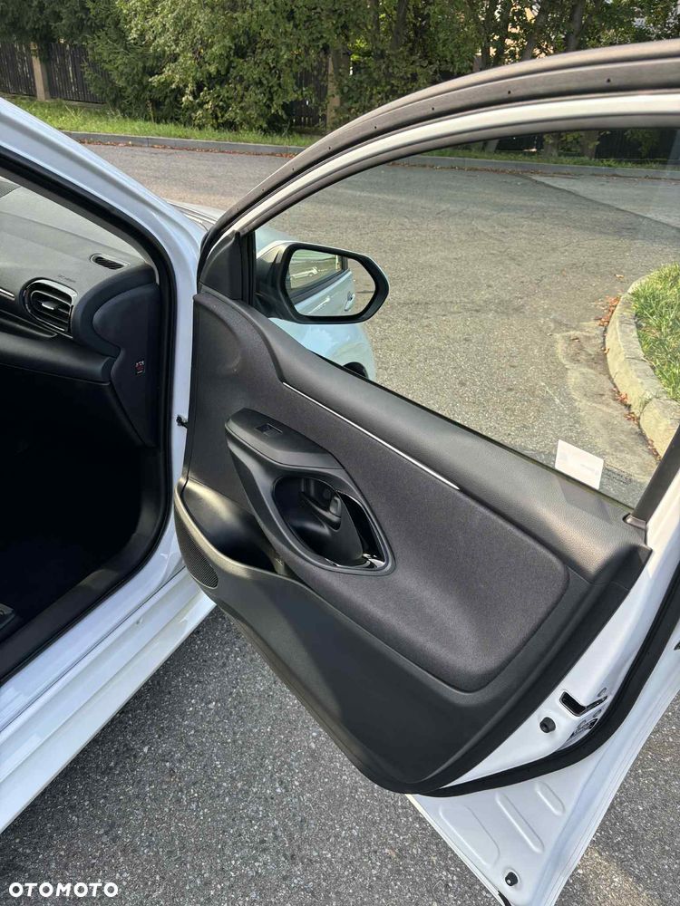 Toyota Yaris 1.5 Style CVT - 32