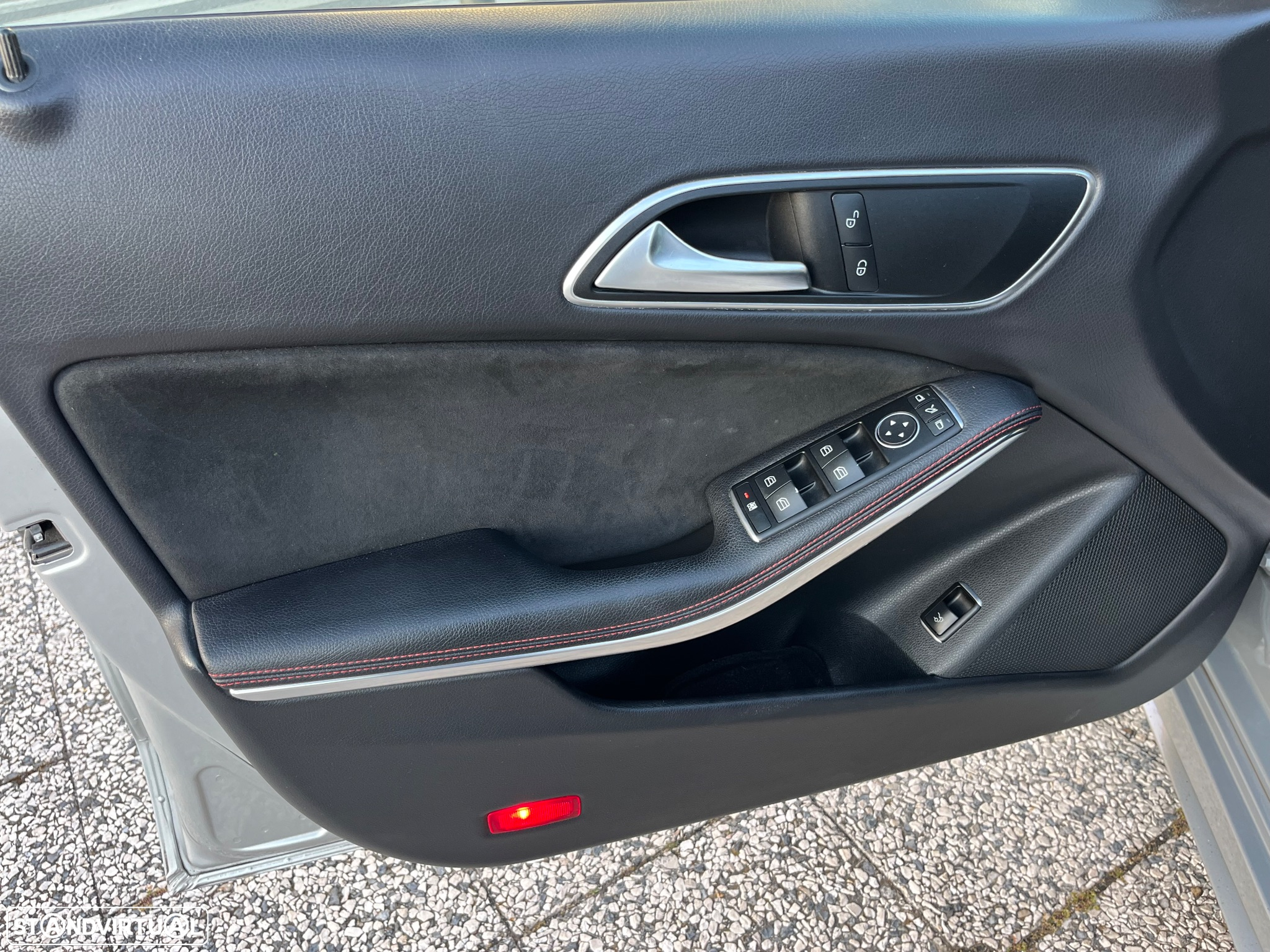 Mercedes-Benz CLA 180 d AMG Line - 28