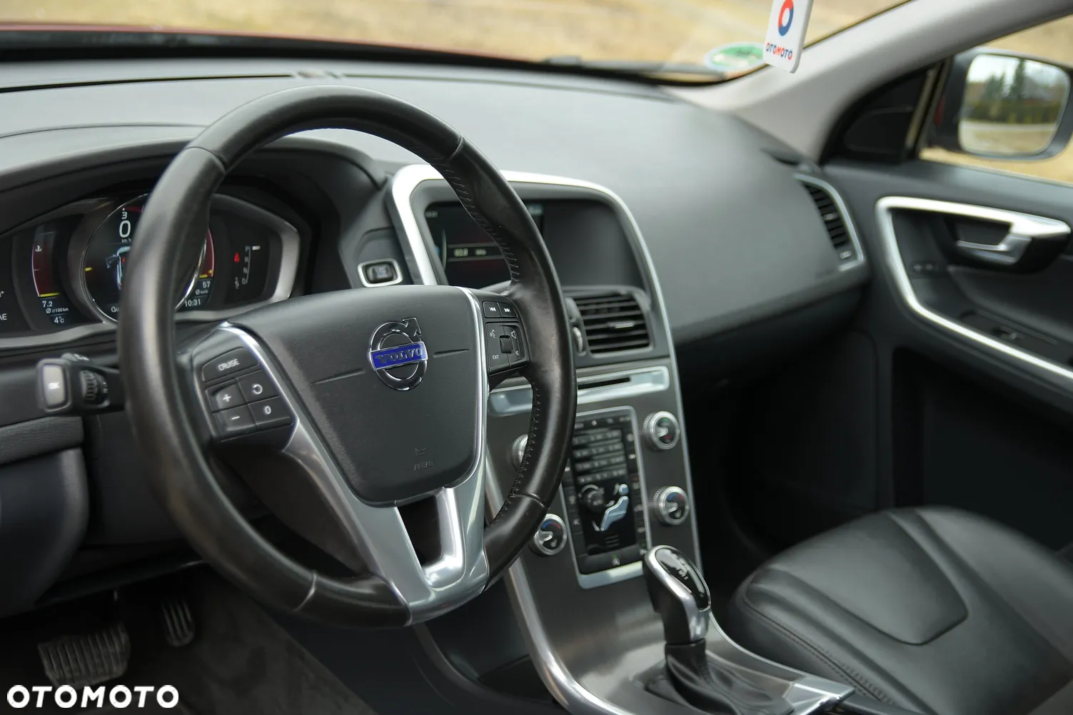 Volvo XC 60 - 25